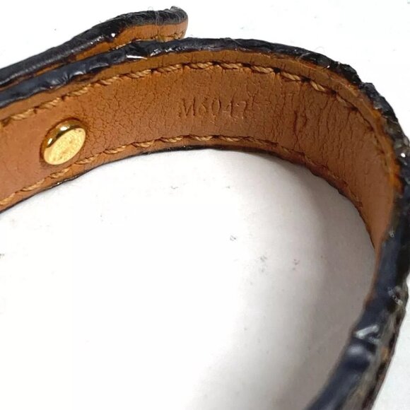 LOUIS VUITTON M6042F Monogram Bracelet-Essential V Bangle Bracelet - Picture 8 of 12